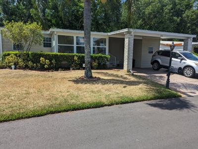 Photo 2 of 17 of home located at 578 Tulip Circle E Auburndale, FL 33823