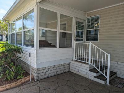 Photo 3 of 17 of home located at 578 Tulip Circle E Auburndale, FL 33823