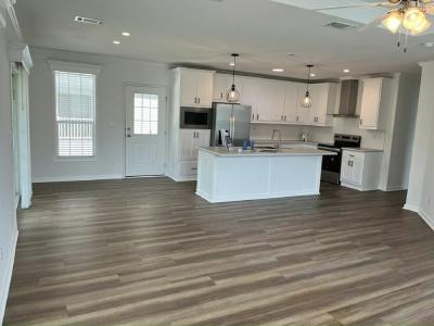 Photo 4 of 20 of home located at 7978 Yukon Trail (Site 0196) Ellenton, FL 34222