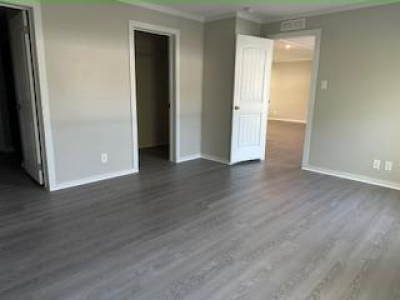 Photo 4 of 12 of home located at 7501 142nd Ave. N. Lot 670 Largo, FL 33771