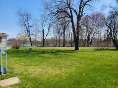 Photo 2 of 8 of home located at 6502 Lakeview Lane Brighton, MI 48114