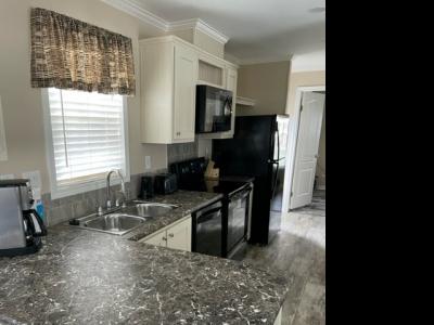 Photo 5 of 8 of home located at 37811 Chancey Road 068 Zephyrhills, FL 33541
