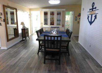 Photo 4 of 8 of home located at 1001 Starkey Road, #406 Largo, FL 33771
