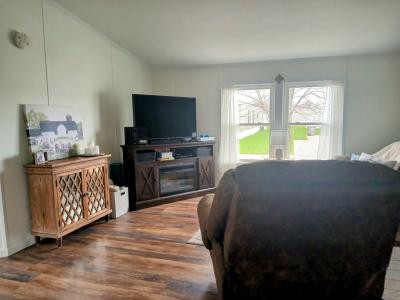 Photo 3 of 11 of home located at 6936 Kensington Drive East Fort Wayne, IN 46818