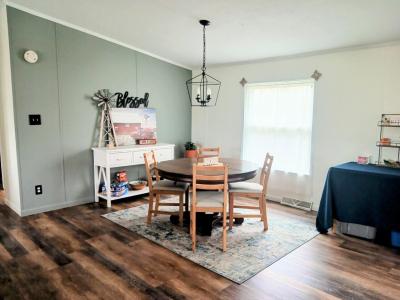 Photo 5 of 11 of home located at 6936 Kensington Drive East Fort Wayne, IN 46818