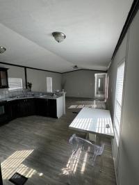2013 Clayton 30YES16763AH13 Mobile Home