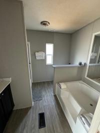 2013 Clayton 30YES16763AH13 Mobile Home