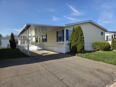 Photo 1 of 16 of home located at 585 Morel Dr. Wixom, MI 48393