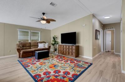 Photo 5 of 8 of home located at 1001 Starkey Road, #779 Largo, FL 33771
