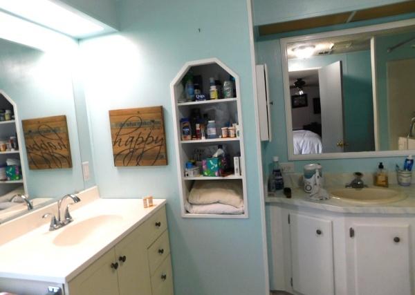 1987 MOBI Manufactured Home