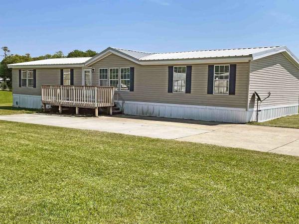Photo 1 of 2 of home located at 3550 Carlyss Drive Lot 104 Sulphur Sulphur, LA 70665