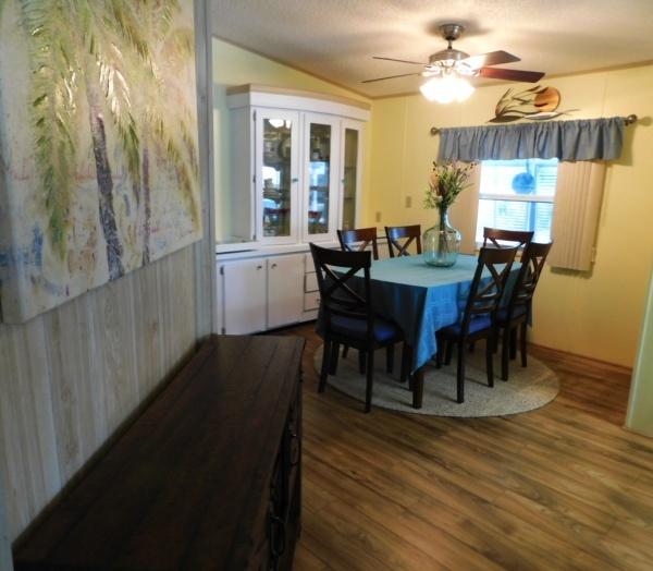 1987 Palm Harbor Manufactured Home
