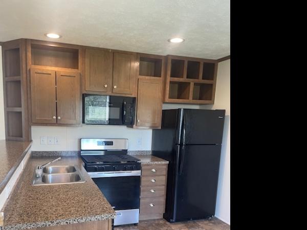2018 Clayton 37 56INS14603AB18  Home
