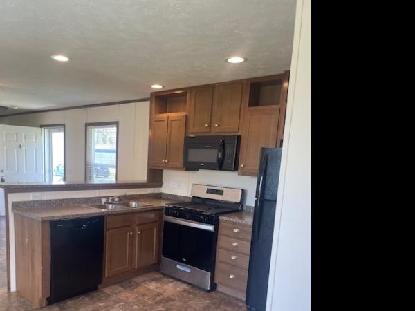 2018 Clayton 37 56INS14603AB18  Home
