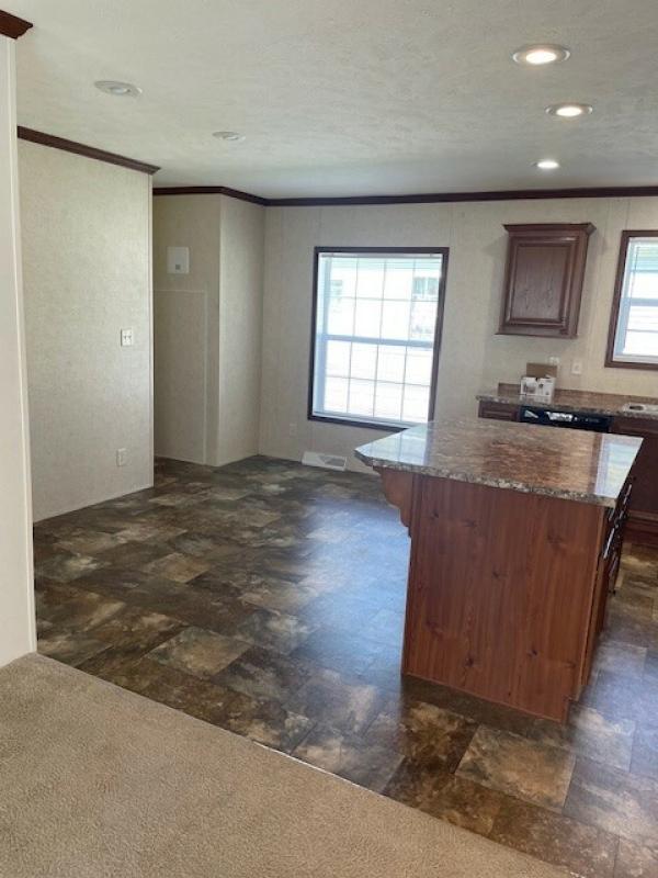 2016 SKYLINE 181 1570Q  Home