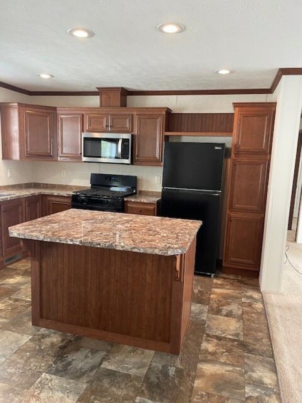 2016 SKYLINE 181 1570Q  Home