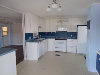 Photo 2 of 18 of home located at 23 Imperial Ave Palmetto, FL 34221