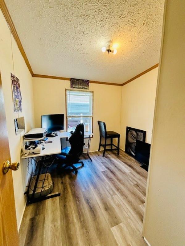 2001 Dutch  Manufactured Home