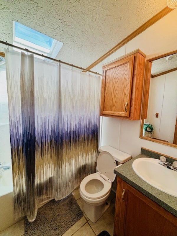 2001 Dutch  Manufactured Home