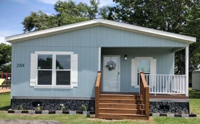 Photo 1 of 16 of home located at 2414 Point West Dr El Campo, TX 77437