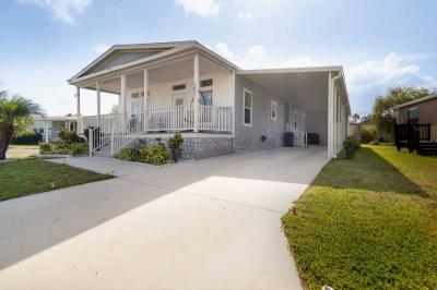 Photo 2 of 26 of home located at 6081 Crayfish Drive Orlando, FL 32822