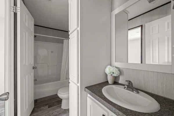 2024 LIVE OAK ELITE SUWANEE VALLEY MODEL  Home