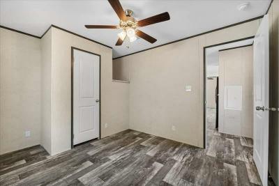 Photo 2 of 4 of home located at 161 Southland Court Avon Park, FL 33825