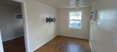 Photo 2 of 6 of home located at 140 Southland Court Avon Park, FL 33825