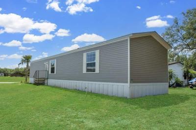Photo 2 of 6 of home located at 1900 S. Lake Reedy Blvd. #28 Frostproof, FL 33843