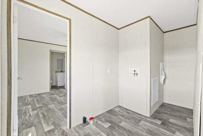 Photo 4 of 5 of home located at 1900 S. Lake Reedy Blvd. #30 Frostproof, FL 33843