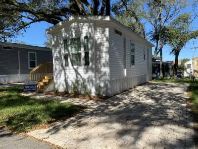 Photo 2 of 17 of home located at 38651 Tarr Drive Zephyrhills, FL 33540