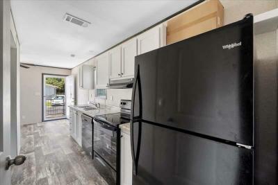 Photo 4 of 17 of home located at 16731 Us-301 Dade City, FL 33523