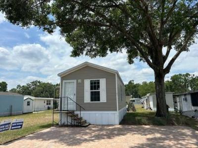 Photo 3 of 17 of home located at 16731 Us-301 Dade City, FL 33523