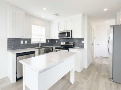 Photo 4 of 5 of home located at 53 Circle Ridge Lake Placid, FL 33852
