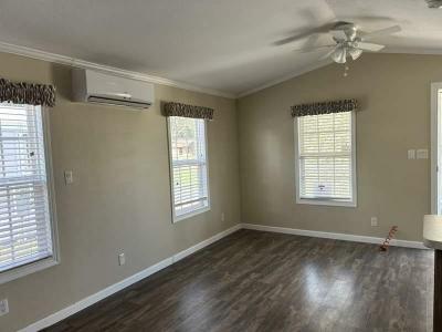 Photo 4 of 9 of home located at 6991 Fort King Rd Zephyrhills, FL 33541