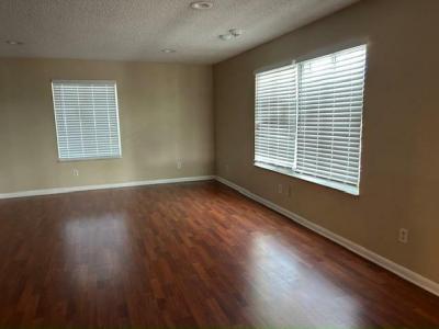 Photo 4 of 14 of home located at 6991 Fort King Rd. Zephyrhills, FL 33541