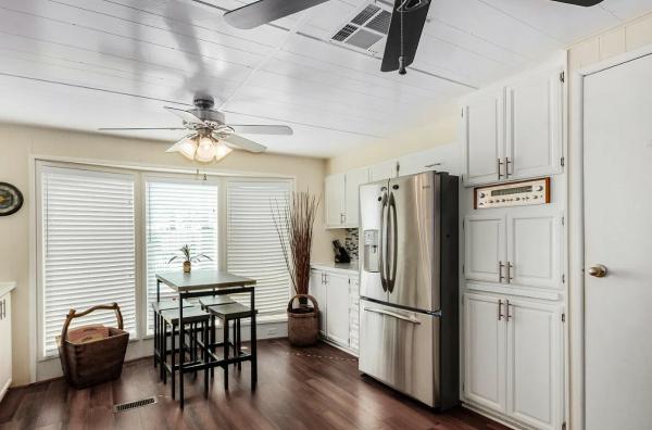 1982 Schut Homes  Manufactured Home