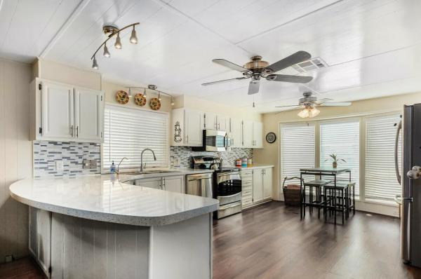 1982 Schut Homes  Manufactured Home