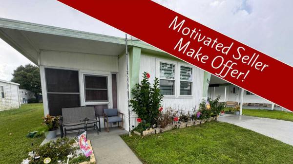 Photo 1 of 2 of home located at 911 Colt Lane Lakeland, FL 33815