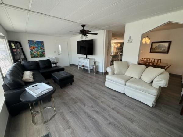 1980 DUTC Manufactured Home