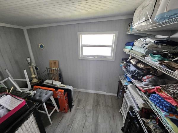 1983 Manufactured Home