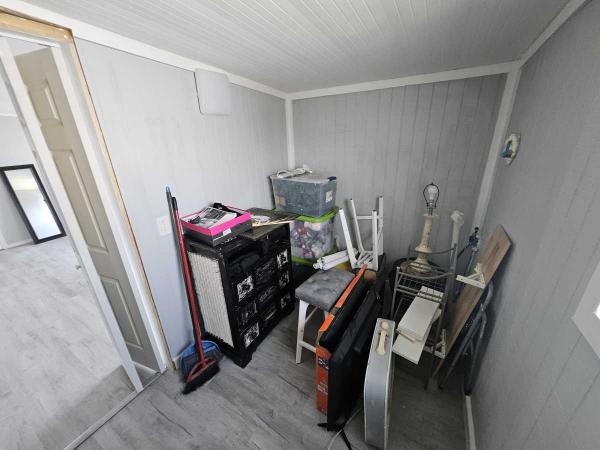 1983 Manufactured Home