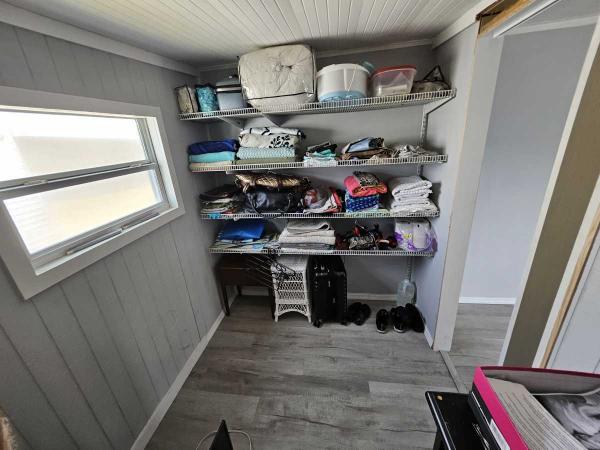 1983 Manufactured Home