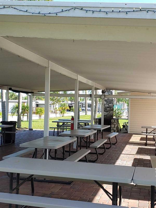 1983 Manufactured Home
