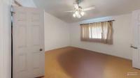 1998 Skyline 4 Bedrooms Manufactured Home