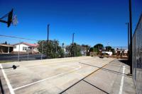 1998 Skyline 4 Bedrooms Manufactured Home