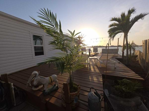 1983 PALM Mobile Home