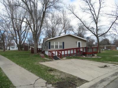 Mobile Home at 12 April Lane Fargo, ND 58102