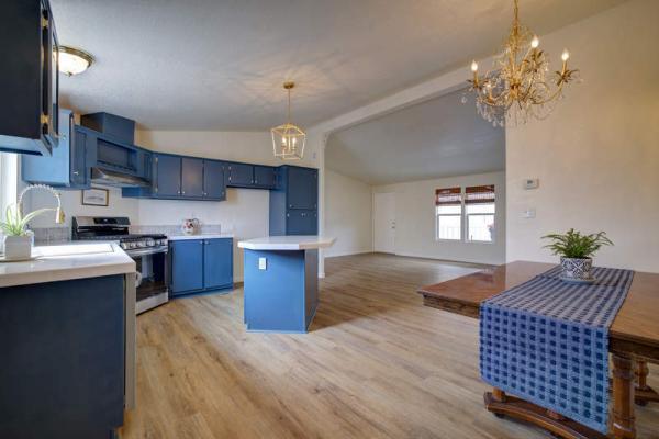 2000 Goldenwest Mobile Homes Manufactured Home