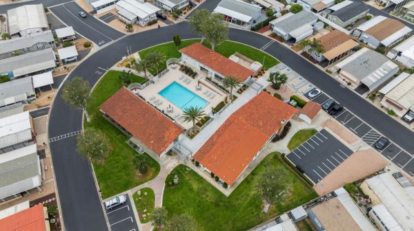 2000 Goldenwest Mobile Homes Manufactured Home